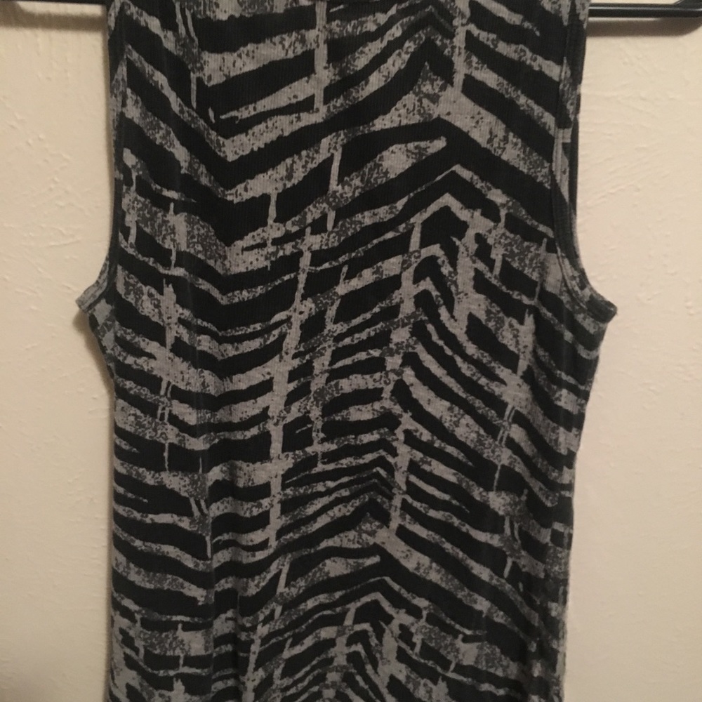 Tank top - Picture 3 of 5